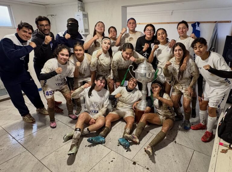 CAMPEONAS ⚽️💙🏆🥇 ~ NUESTRA SUB-17 hoy se coronó campeona con una campaña casi perfecta con una